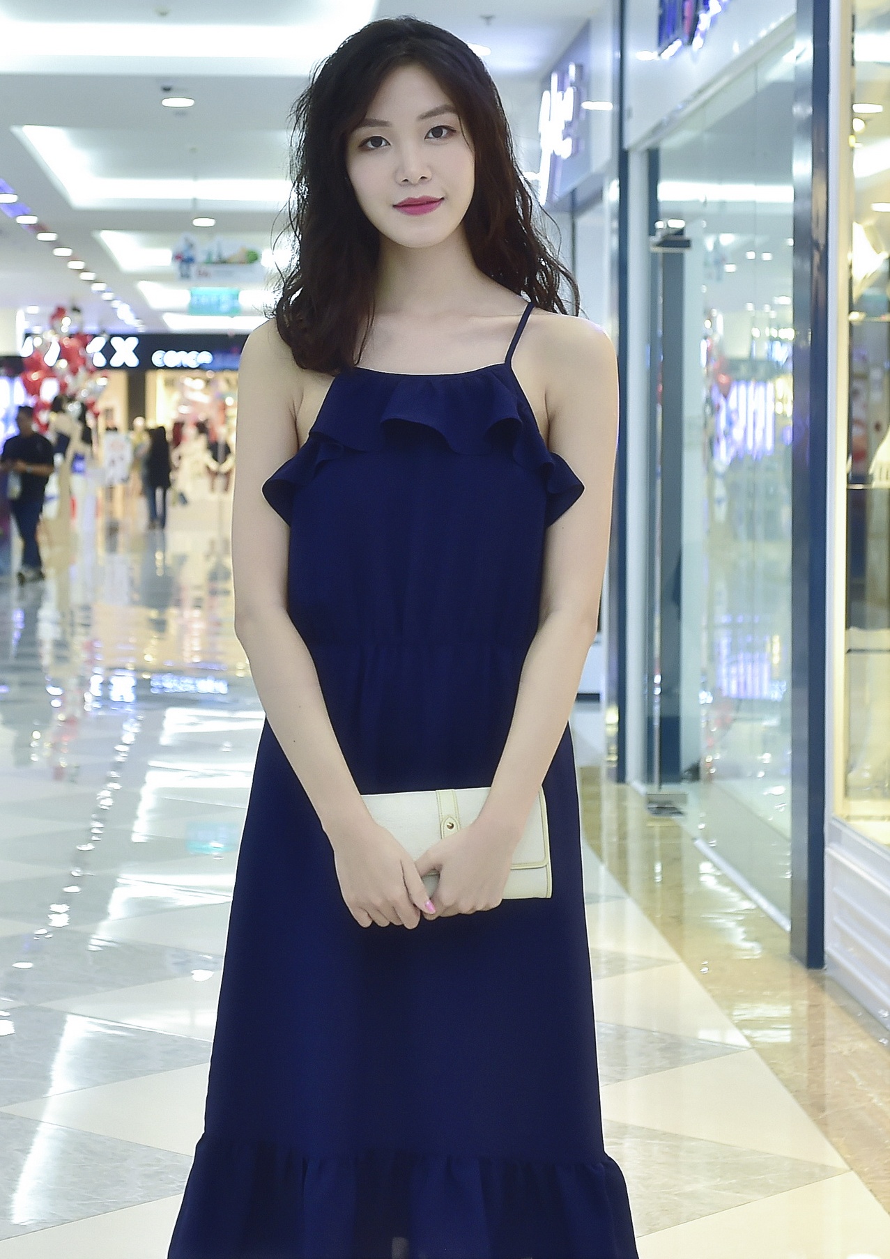 hinh anh moi cua Thuy Dung anh 1