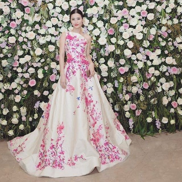 Dong Nhi tay choi hang hieu Vbiz anh 3