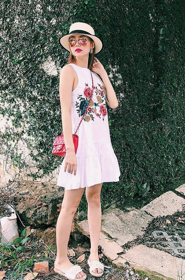 Ha Ho,  Pham Huong noi bat tuan qua anh 3