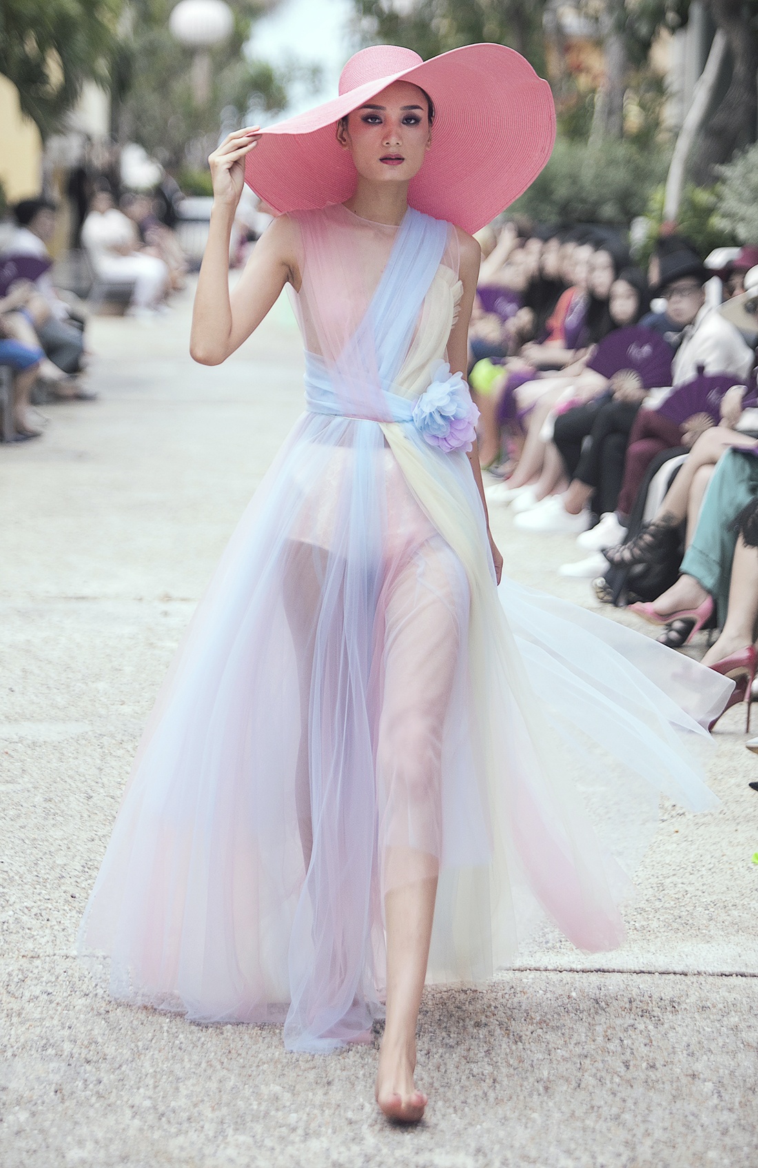 show Do Manh Cuong o phu quoc anh 13