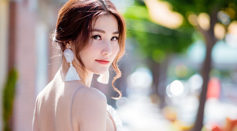 Diem My 9X goi cam khi du lien hoan phim o Han Quoc hinh anh