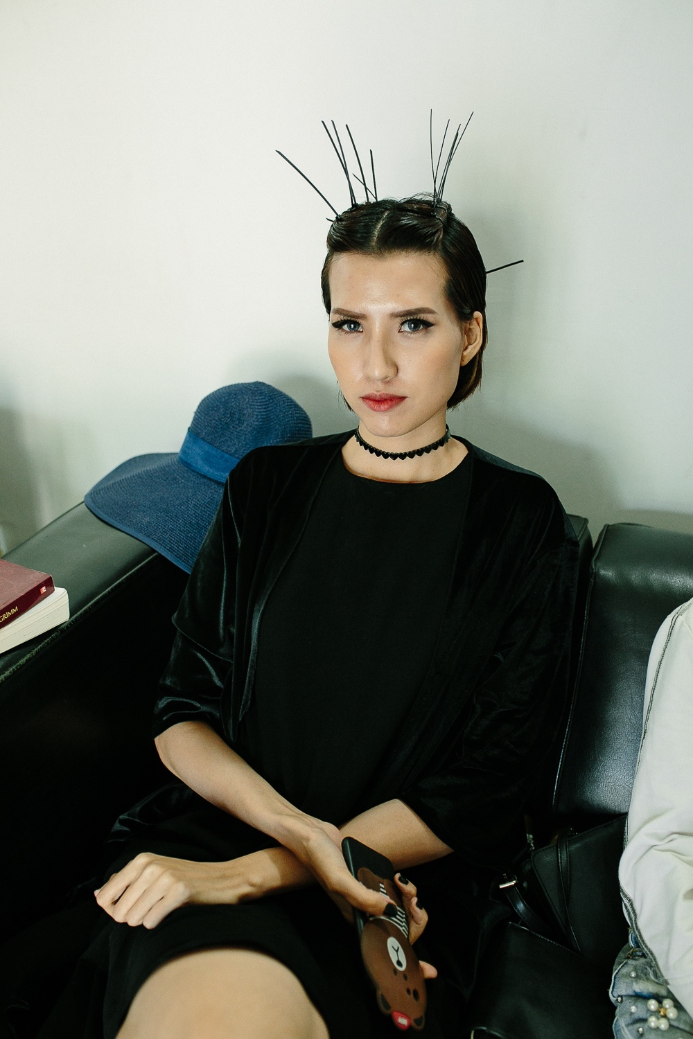 Thi sinh Next Top Model ngat xiu khi chup poster anh 3