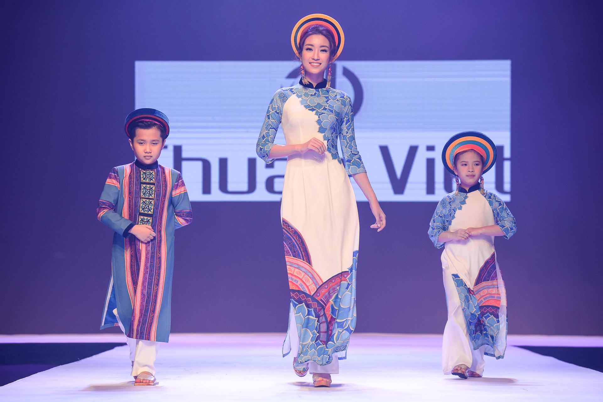 Do My Linh cung hai a hau catwalk anh 3
