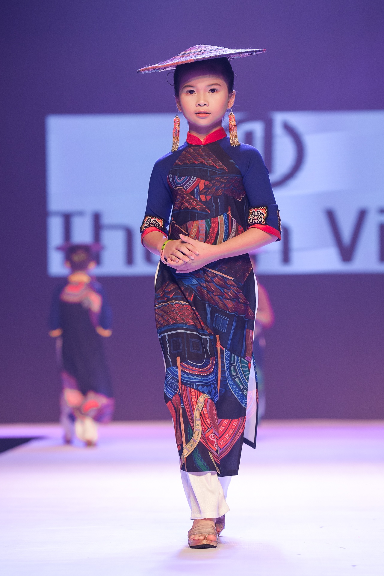 Do My Linh cung hai a hau catwalk anh 7