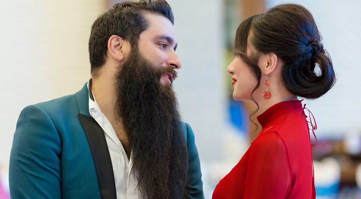 Dao dien phim 'Kong' di su kien cung Truong Nhi truoc khi ve nuoc hinh anh