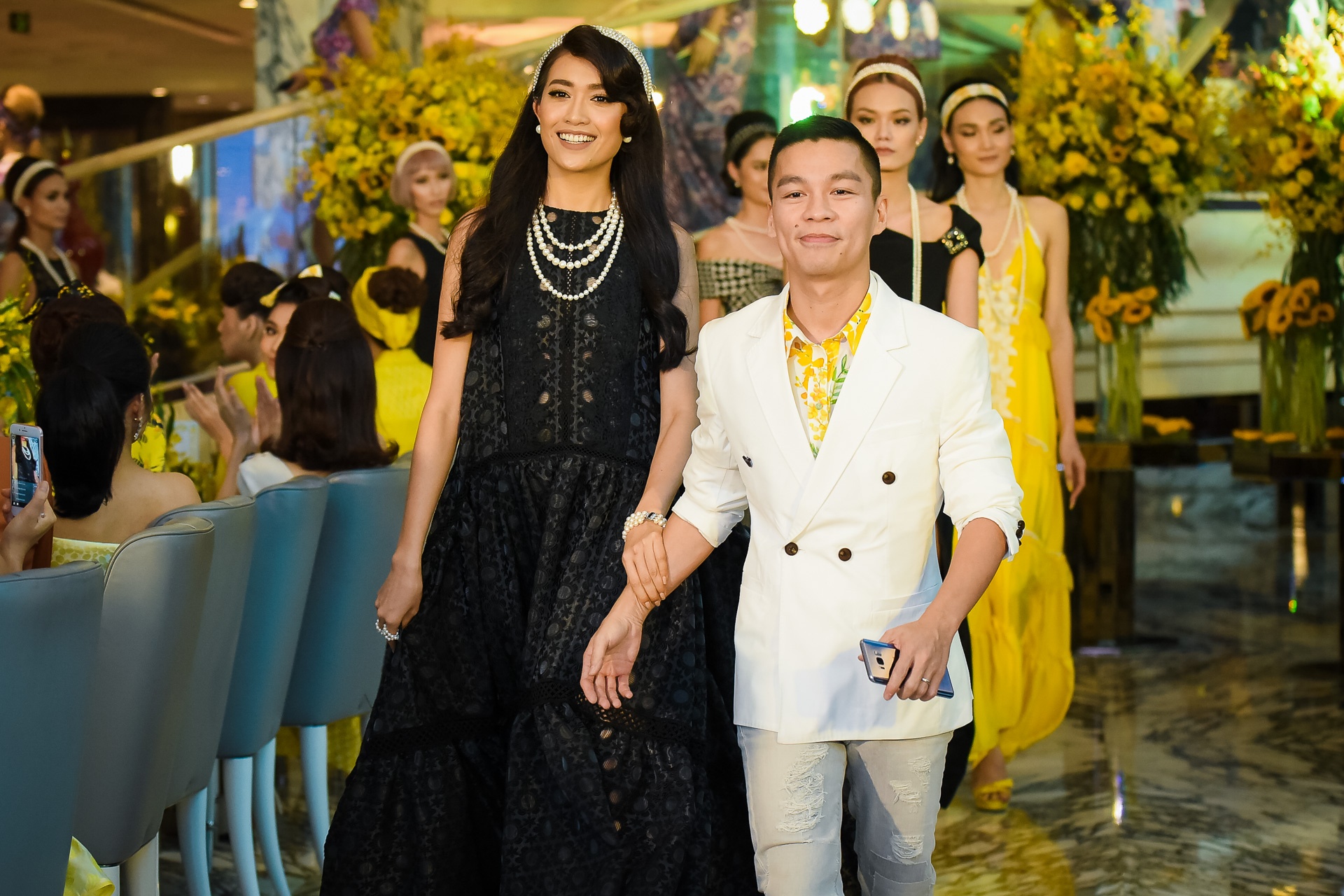 Tuyet Lan trinh dien thoi trang o Viet Nam anh 10