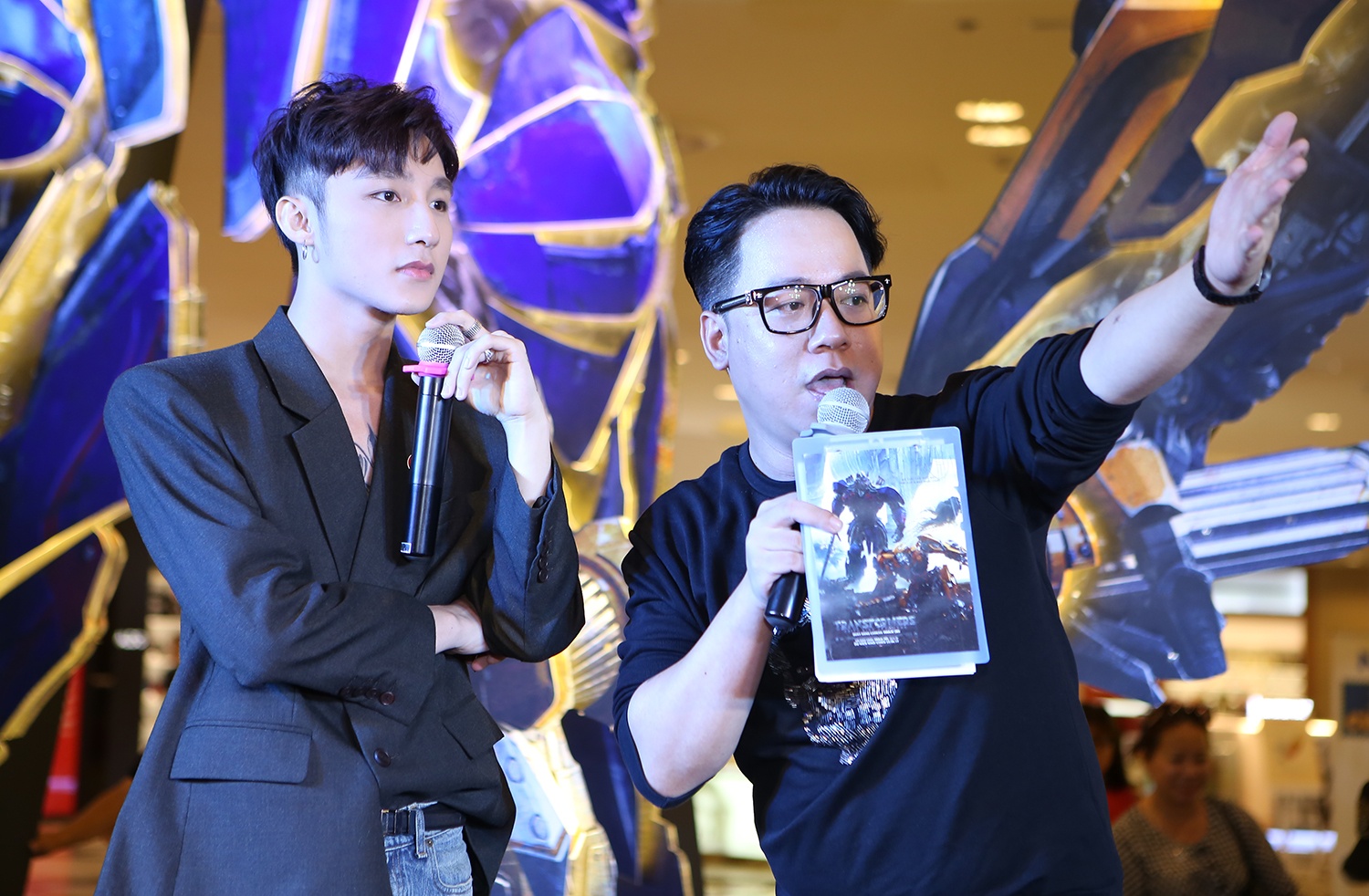 Son Tung M-TP lo hinh xam o su kien anh 2