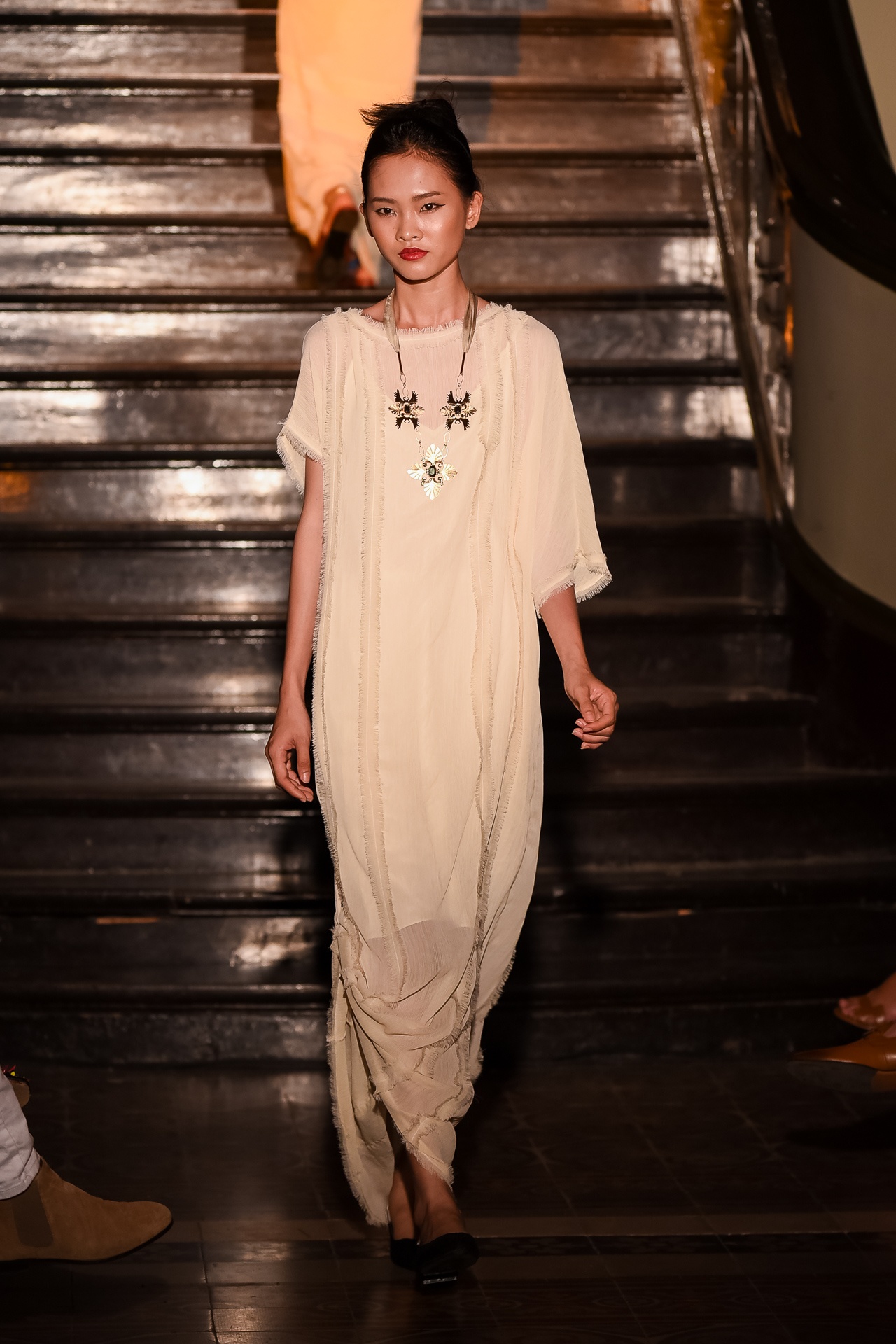 Diem My 9X dien ao hai day goi cam anh 6