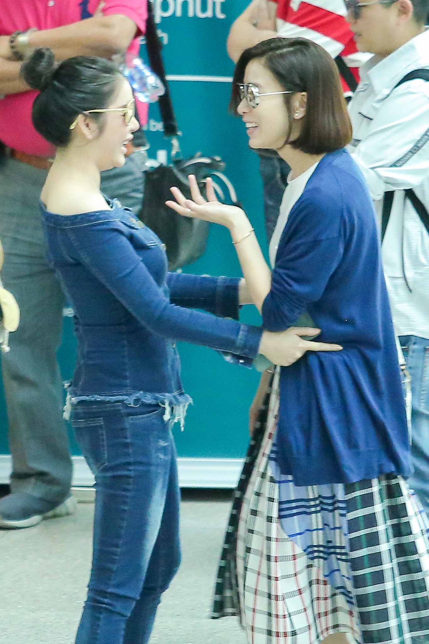 Lý Nhã Kỳ tiễn Xa Thi Mạn về nước ảnh 7 Ly Nha Ky tien Xa Thi Man ve nuoc anh 7