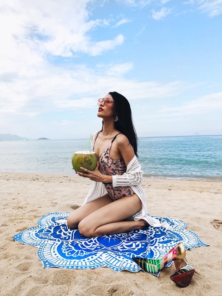 Xu huong ao tam sao Viet lang xe anh 9