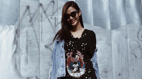 Dan sao Viet lang xe xu huong street style mua he hinh anh