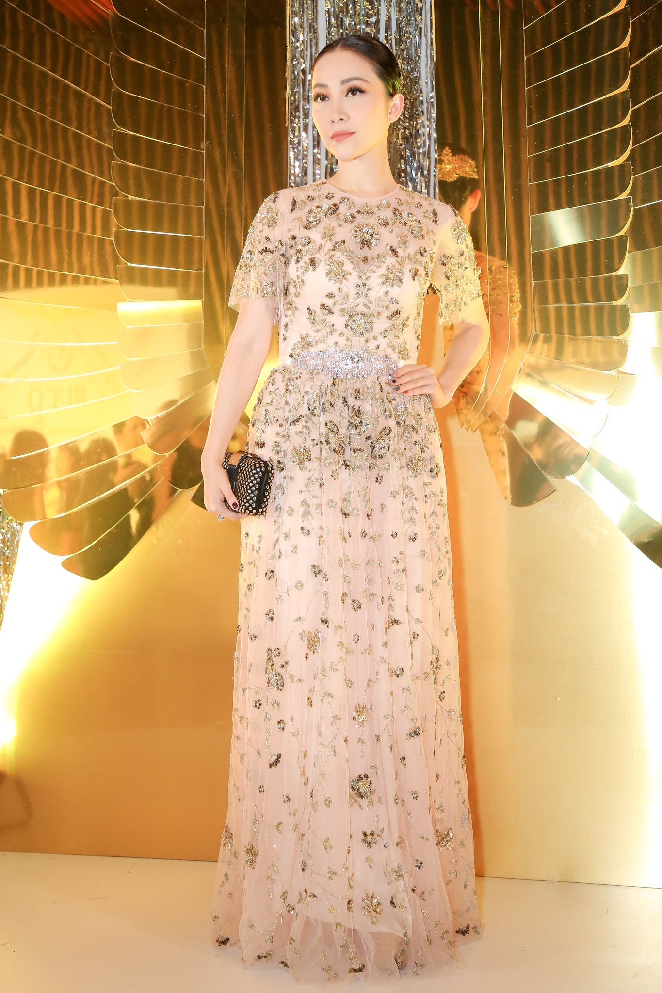 Linh Nga hen ho Tuan Moon anh 4