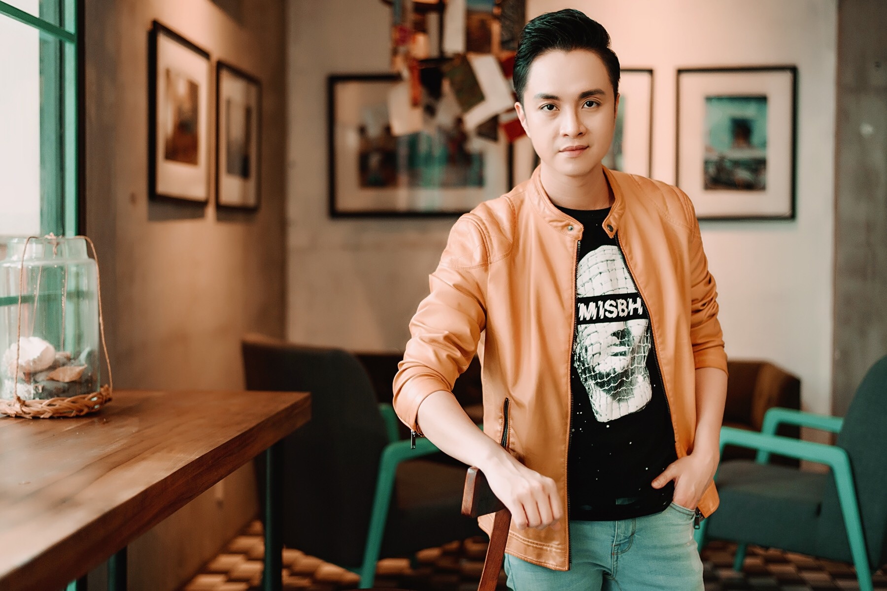 Nhat Tinh Anh va ban gai yeu 18 nam ket hon anh 3