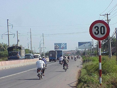 Nho toan bo bien han che toc do duoi 40 km/h trong thang 6 hinh anh