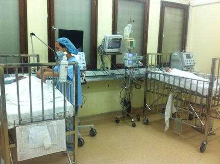 Sau ca phẫu thuật, các dấu hiệu sinh tồn của hai cháu hoàn toàn ổn định