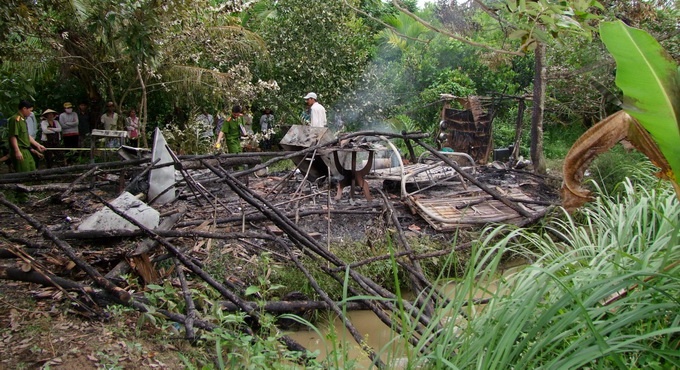 Nha chim trong bien lua, mot nguoi chet chay tren giuong hinh anh