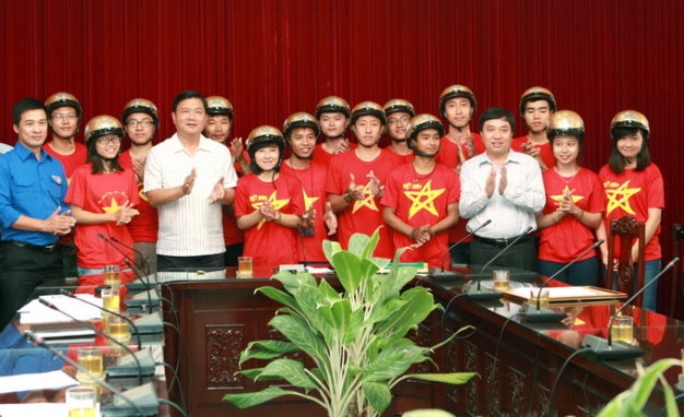 Bộ trưởng Đinh La Thăng đã thay đổi quan điểm về dân phượt sau tai nạn xe khách- ảnh T.P