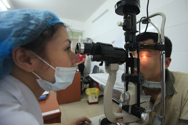 Benh nhan dau mat do tang gap doi trong vong 1 tuan hinh anh