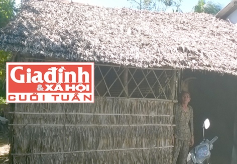 Bà sống một mình trong căn nhà tồi tàn