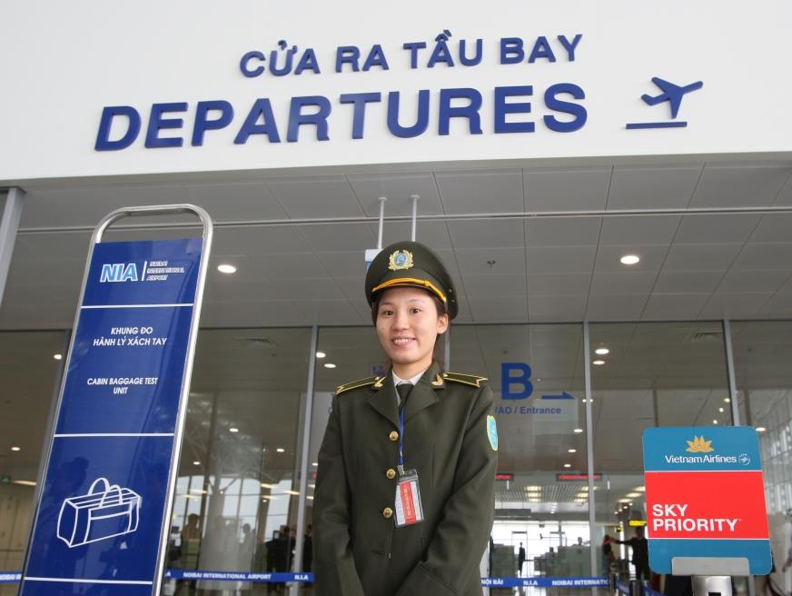 Ngay dau hoat dong cua ga hang khong lon nhat Viet Nam hinh anh