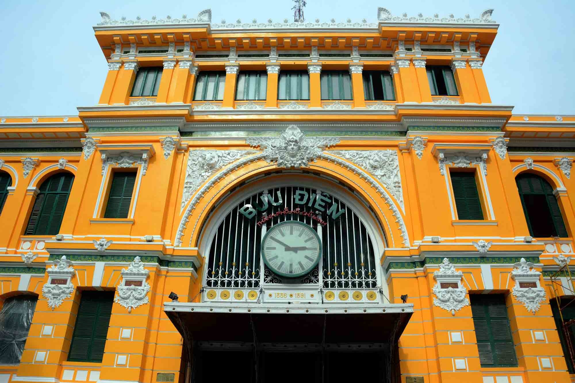 'Ba oi, buu dien co mau gi ghe vay?' hinh anh