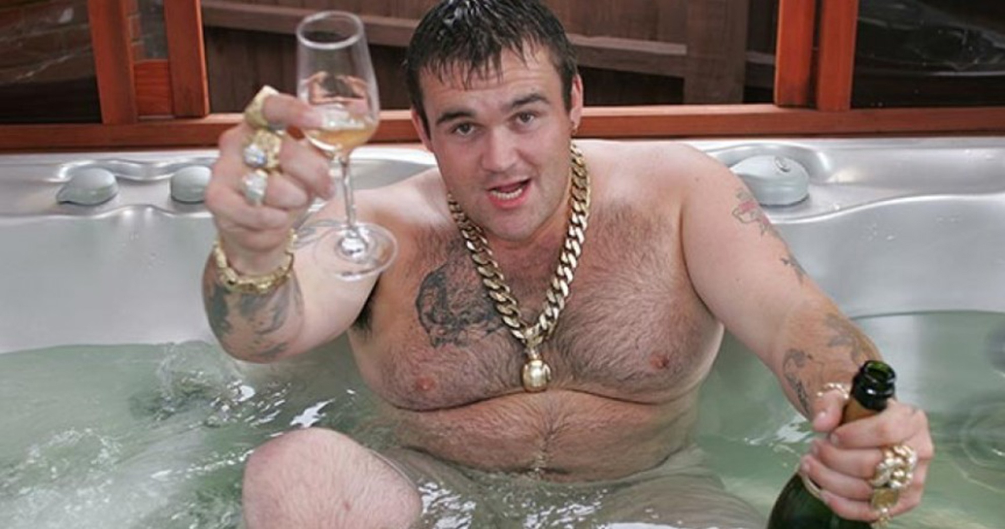 10 hanh dong ngo ngan cua nhung nguoi tung trung xo so hinh anh