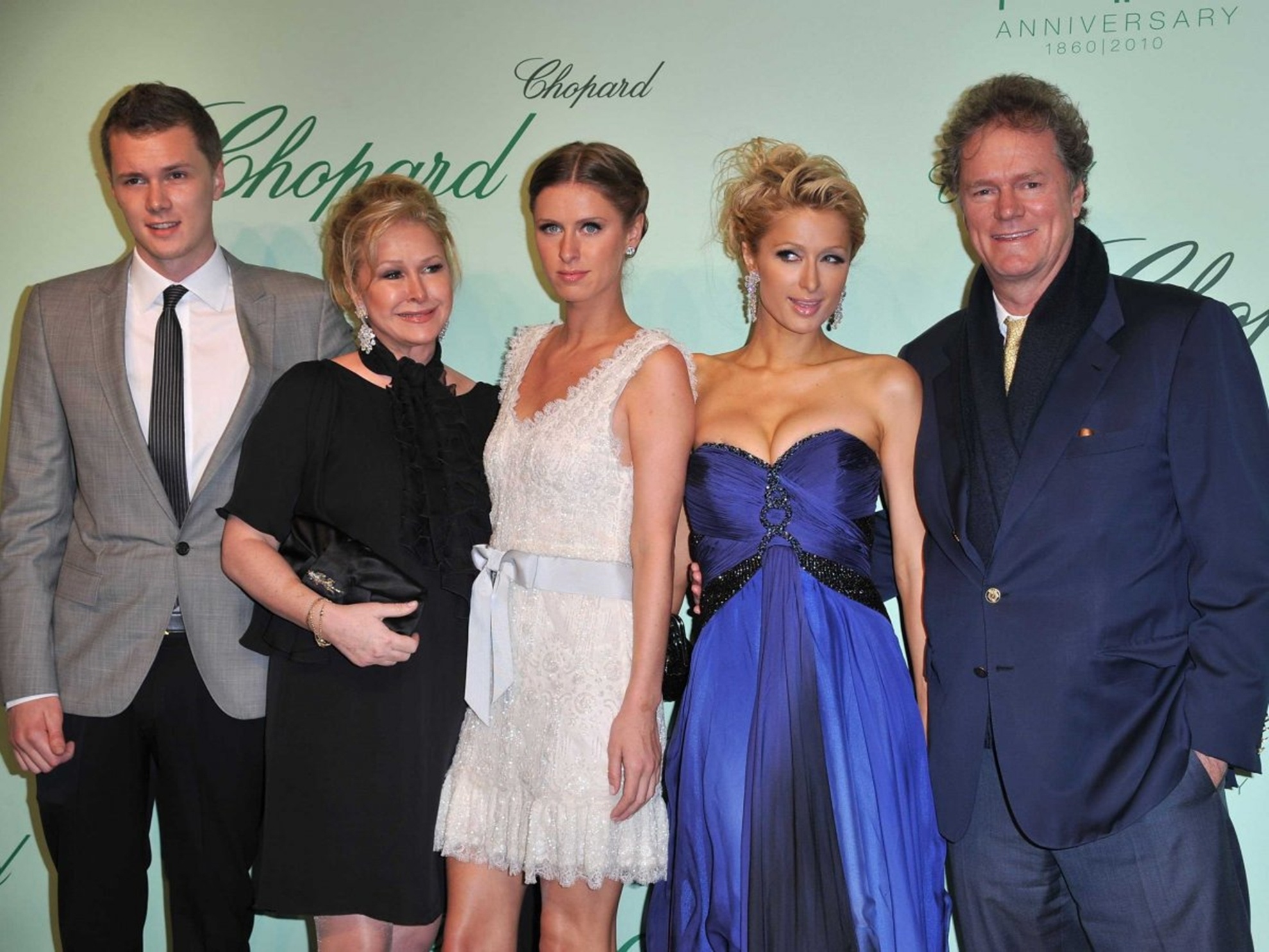 Hanh trinh tro nen giau co cua de che khach san Hilton hinh anh