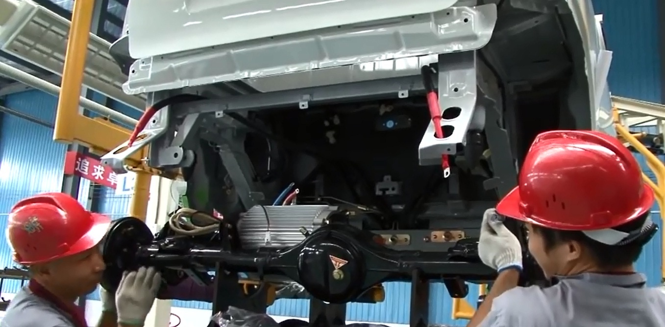 May cho thue xe tu dong tai Trung Quoc hinh anh