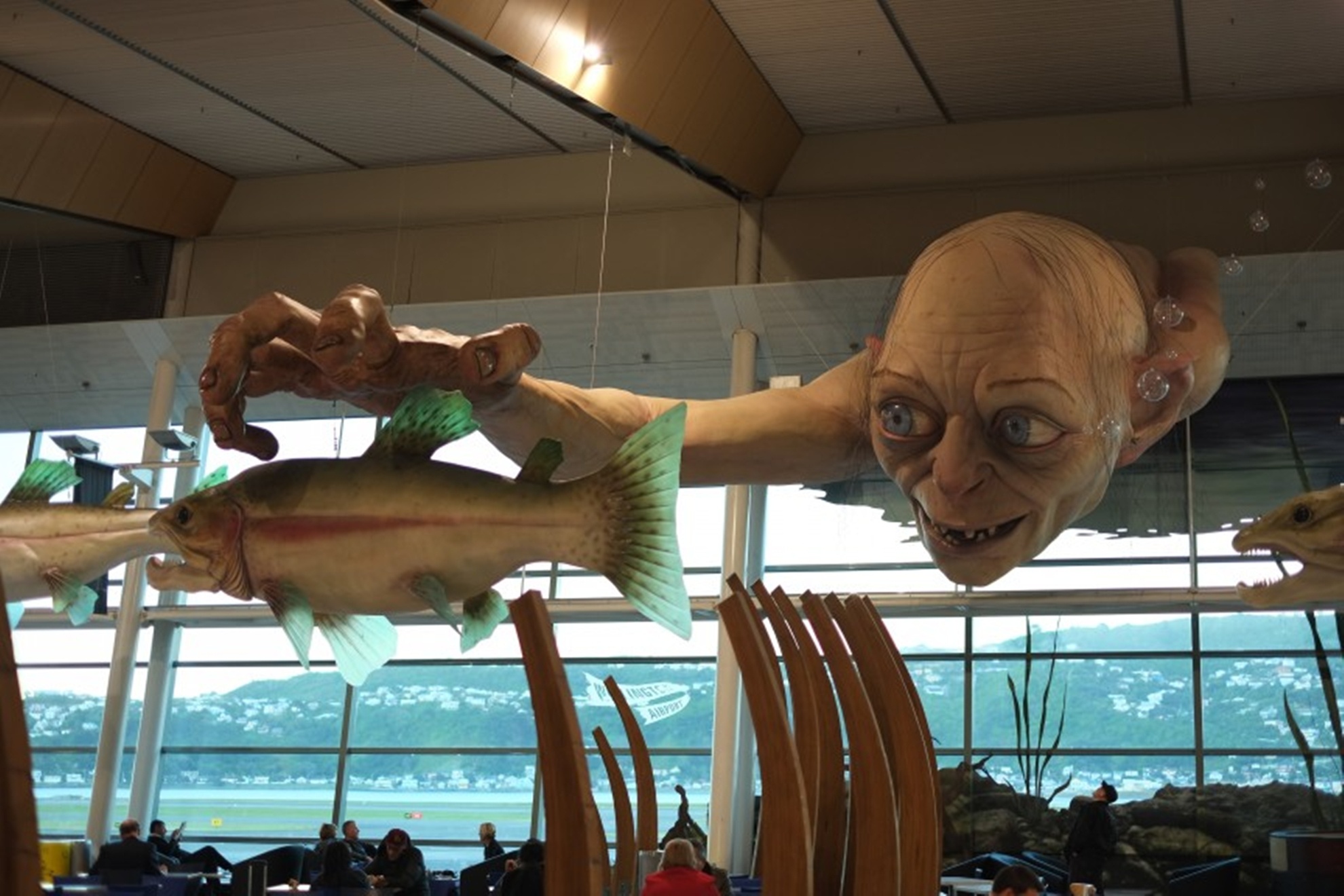 10 san bay dac biet nhat the gioi hinh anh