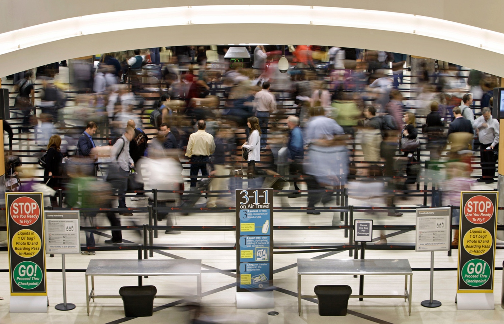 10 san bay co luong khach dong nhat the gioi hinh anh