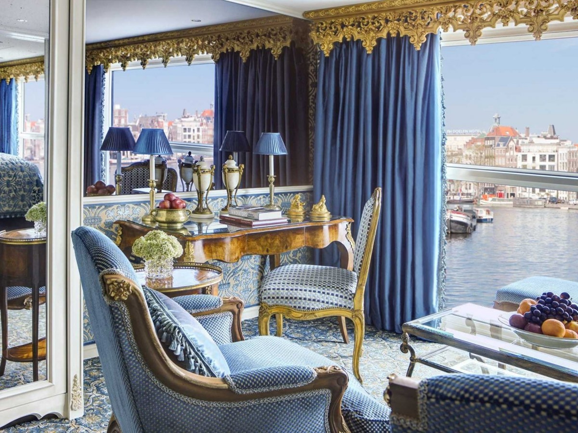 Du thuyen tren song xa xi nhat the gioi hinh anh