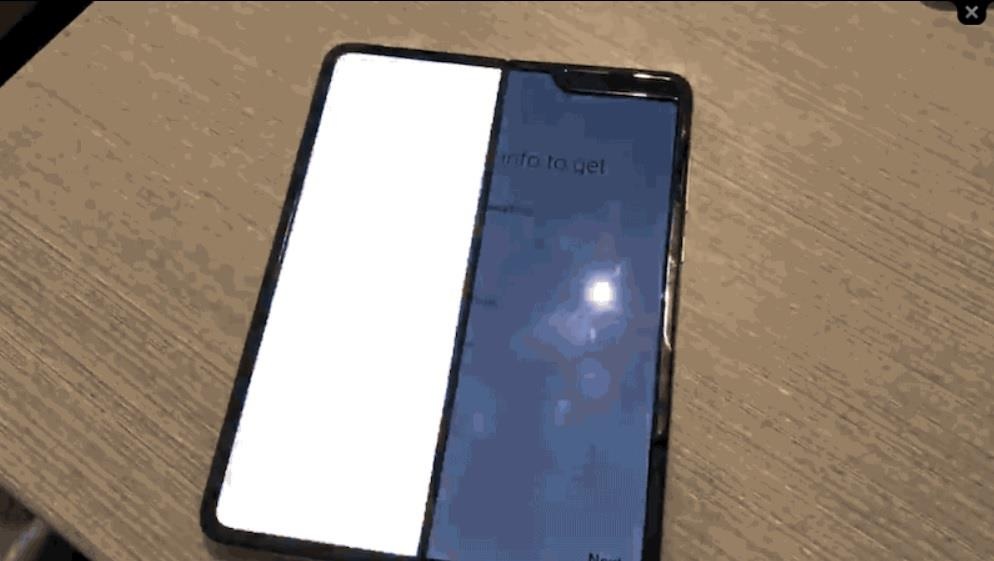 Galaxy Fold cầu nối tương lai không điện thoại ảnh 2 Galaxy Fold cau noi tuong lai khong dien thoai anh 2
