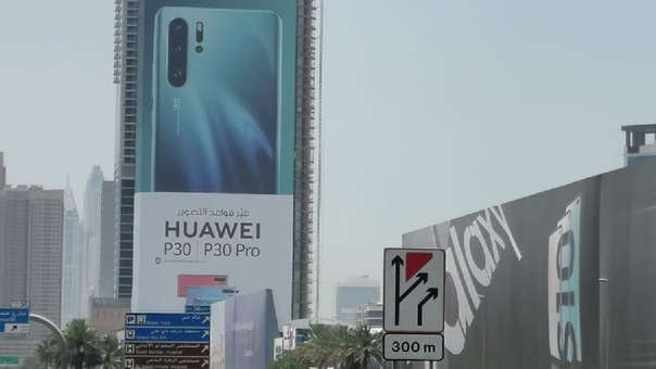 Chien dich 'troll' moi nhat cua Samsung cho thay ho so Huawei hon Apple. anh 2