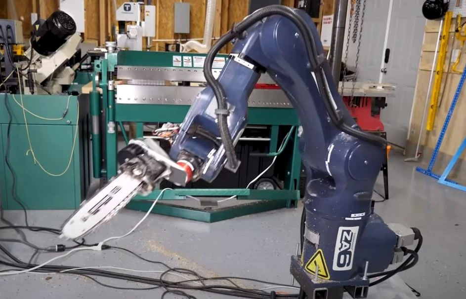 Robot may cua kheo leo nhu con nguoi hinh anh