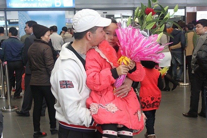 Hai chuyen bay dac biet dem giao thua hinh anh