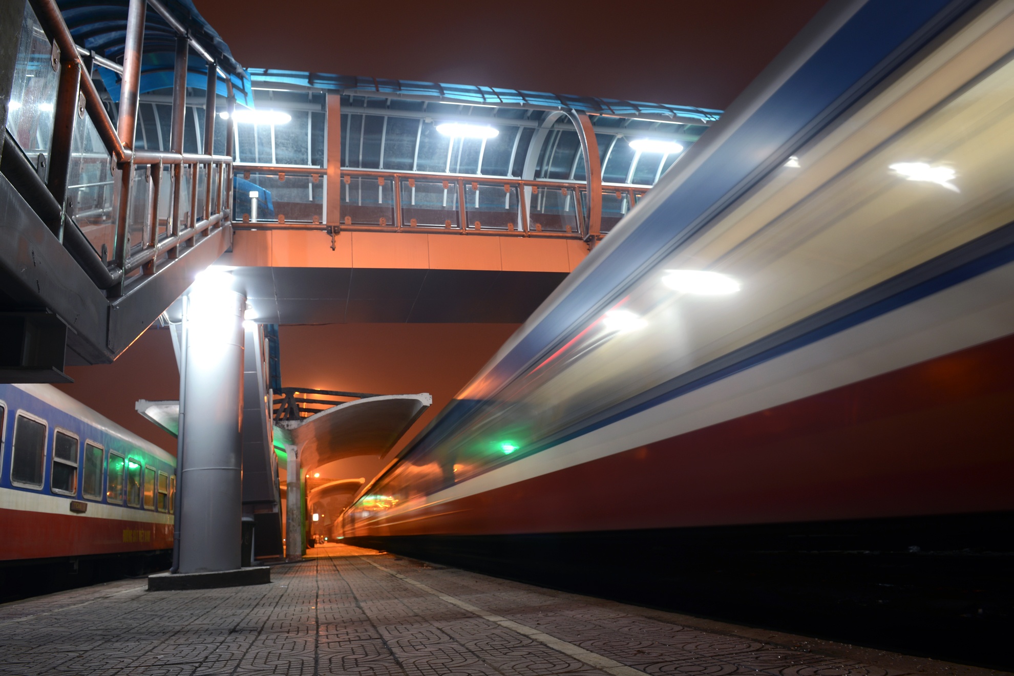 Dien mao moi cua ga Ha Noi sau khi co cau vuot 25 ty dong hinh anh