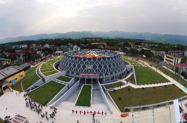 Toan canh tran dia Dien Bien Phu nhin tu tren cao hinh anh