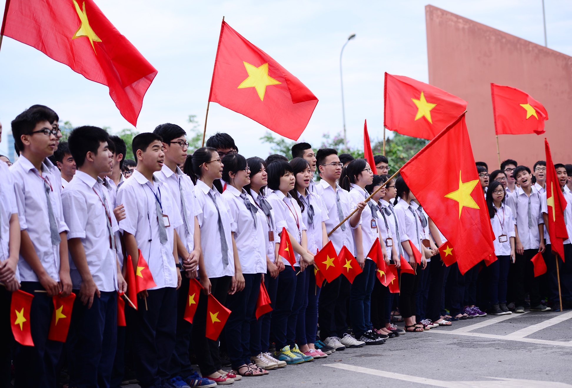 Sáng nay 19/05/2014, trường trung học Amsterdam Hà Nội đã tổ chức lễ bế giảng năm học 2013-2014 với những hoạt động vô cùng đặc biệt và ý nghĩa.