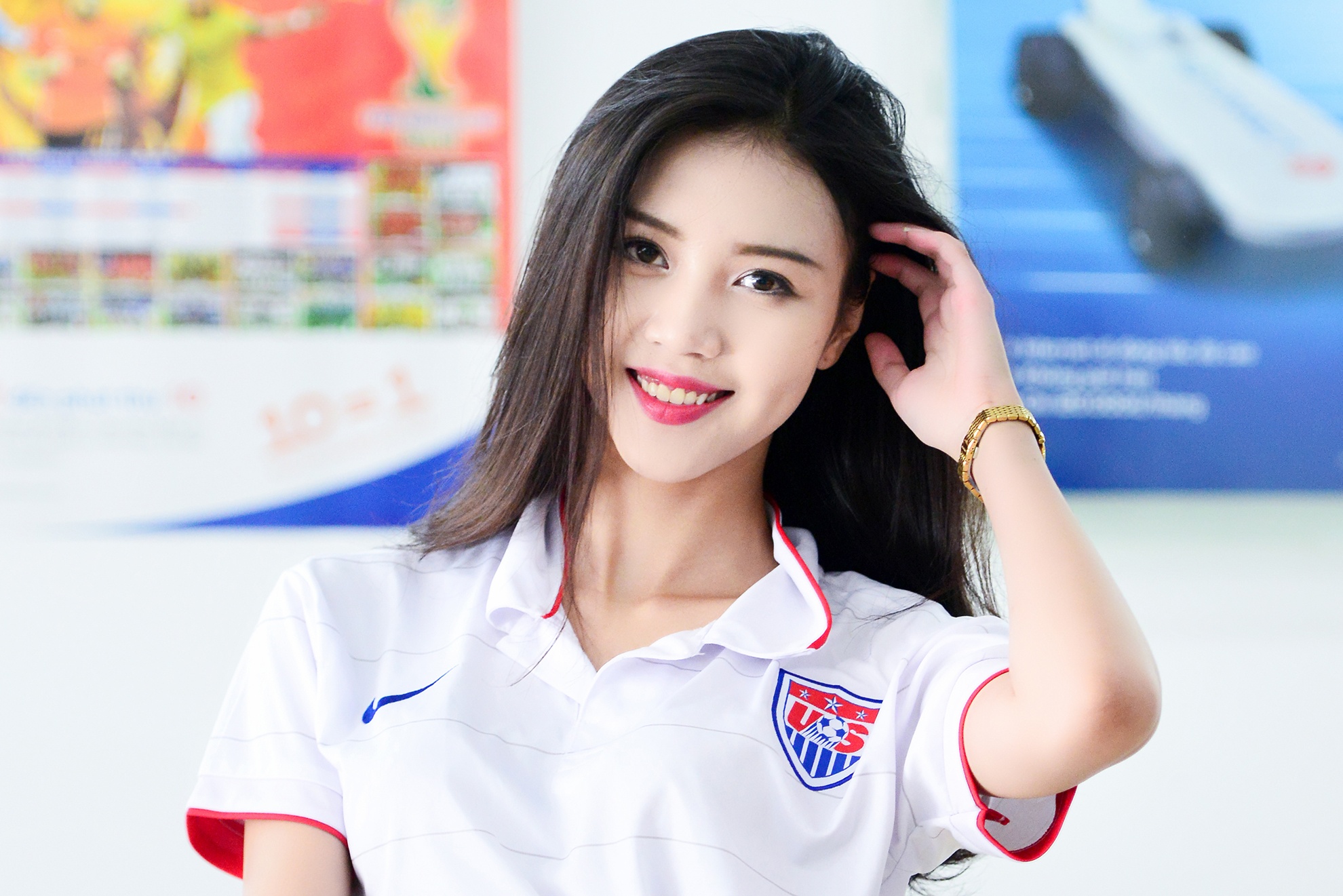 Cuu tiep vien hang khong xinh dep mong My thang Ghana hinh anh
