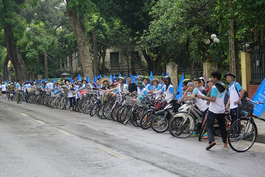 140 xe dap xuyen Viet qua 19 tinh thanh doc dat nuoc hinh anh