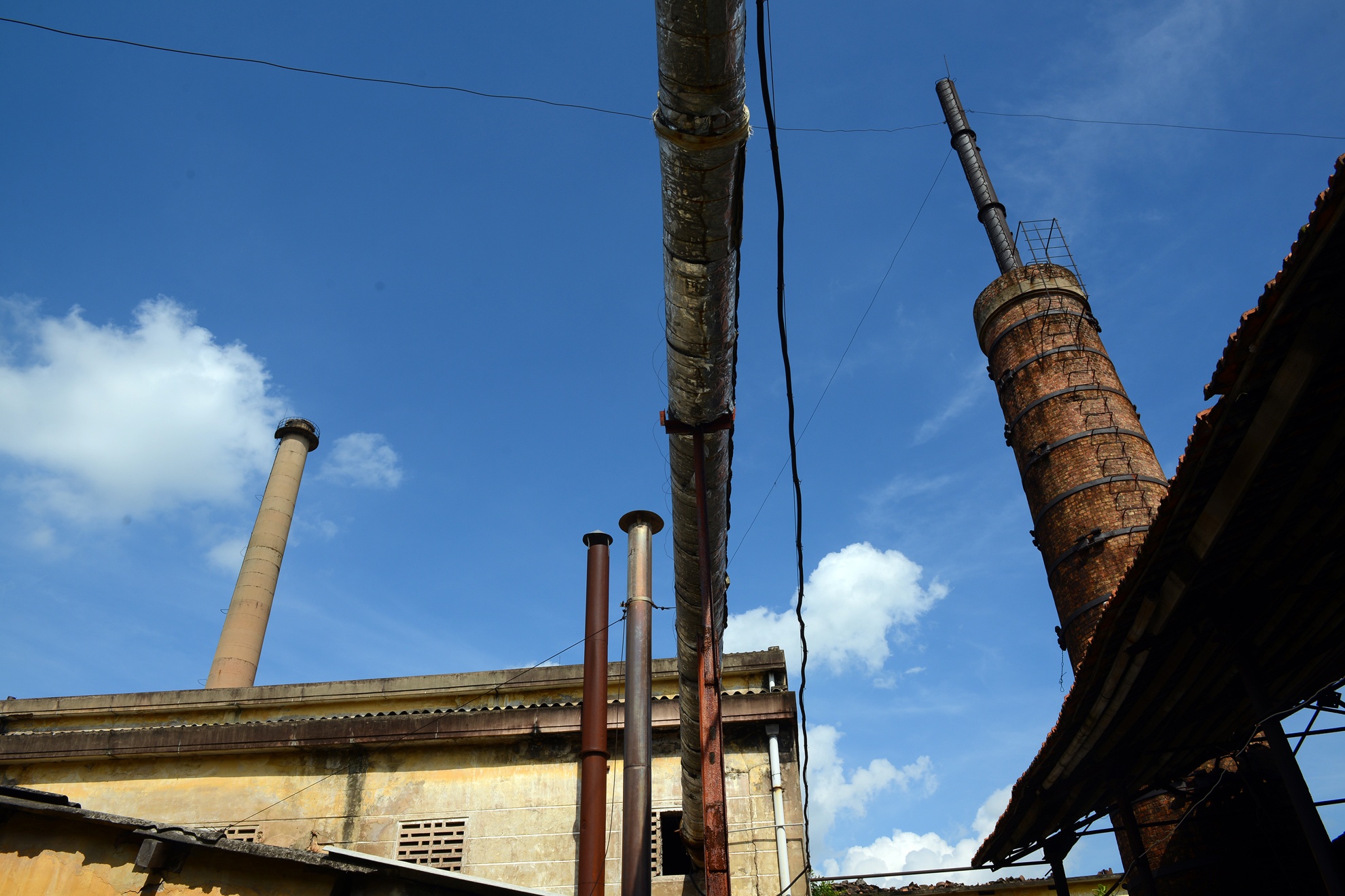 Ben trong xi nghiep su 55 tuoi o Hai Duong hinh anh