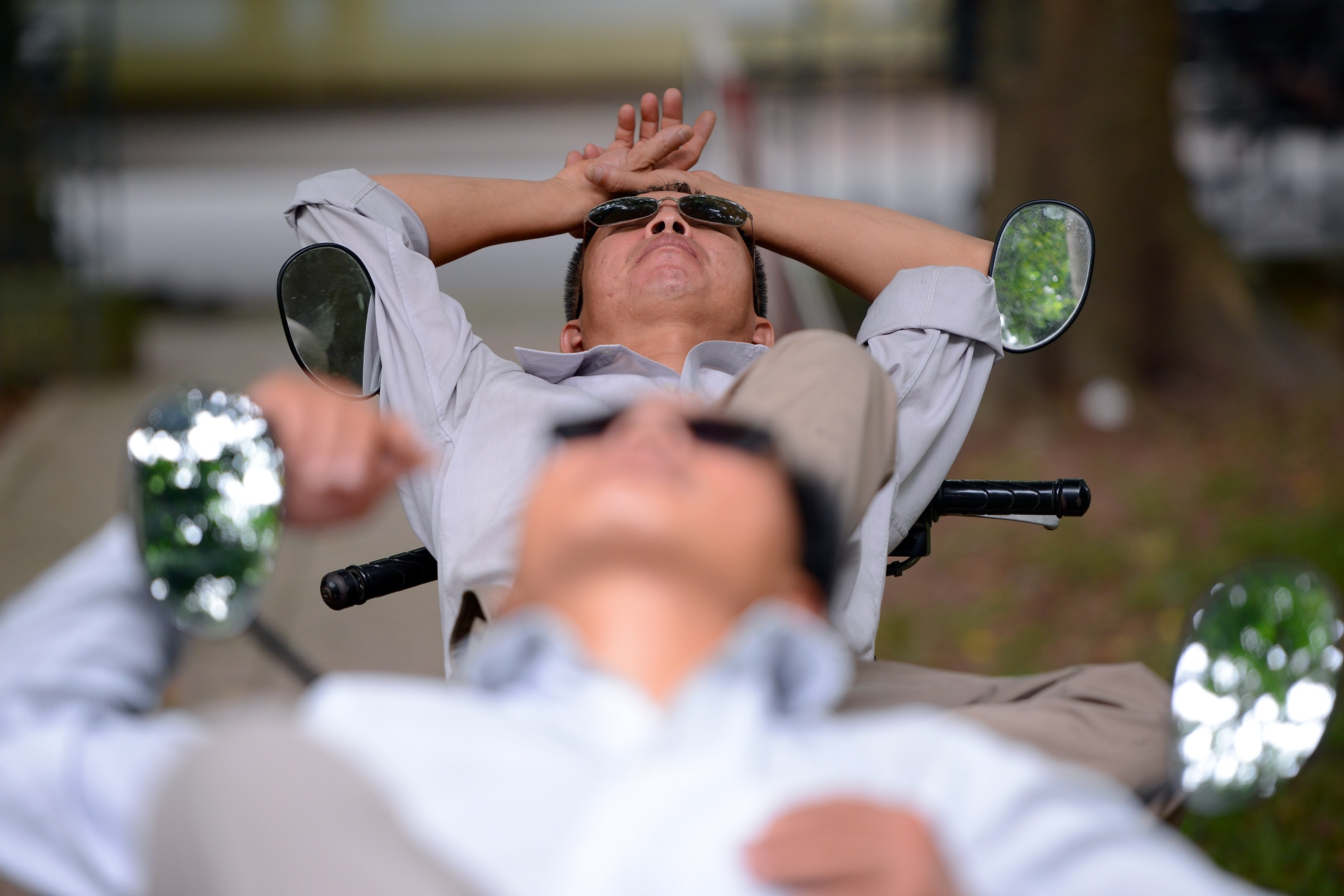 1001 kieu ngu tren duong pho hinh anh