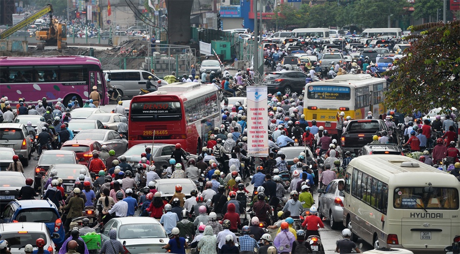 Nha thau treo bien xin loi nguoi dan o 'nga tu kho' hinh anh
