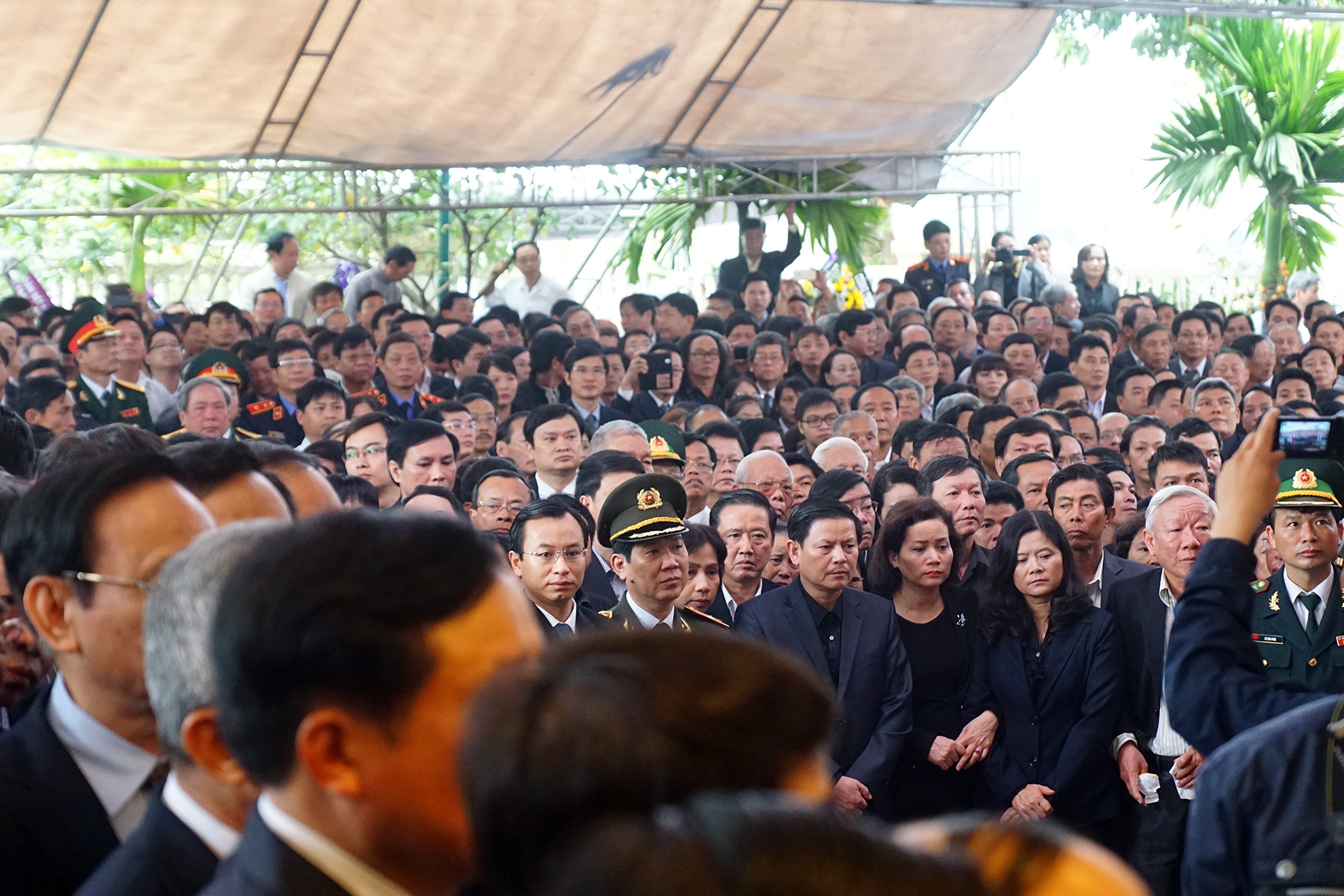 Lời tâm sự của người thân ông Bá Thanh càng khiến những người có mặt xúc động.