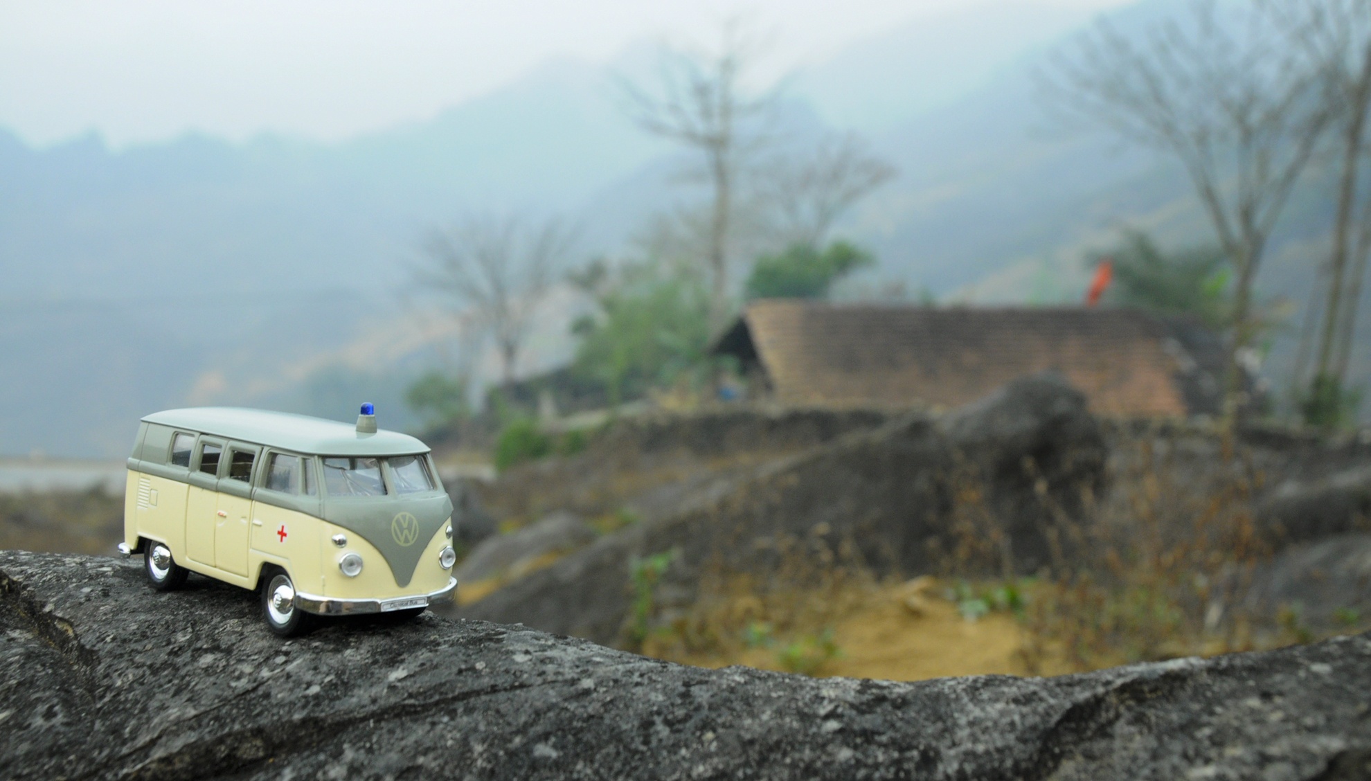 Oto mo hinh chu du khap Ha Giang hinh anh