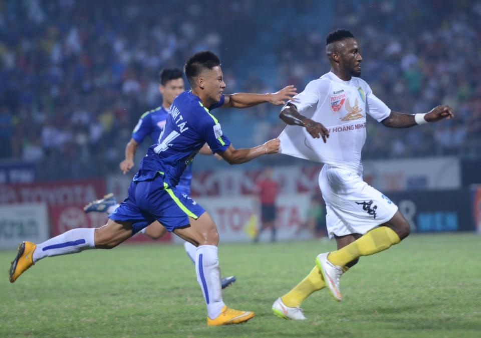 HN T&T - HAGL, cuoc chien cua ga khong lo va nguoi ti hon hinh anh