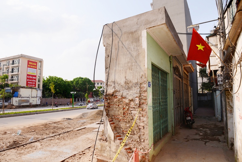 Nha ky di rong duoi 1 met, nguoi chui khong lot hinh anh