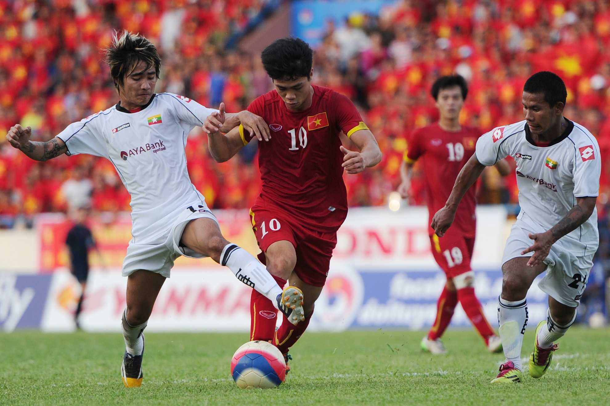 Nhung pha ham bong cua Cong Phuong o tran gap U23 Myanmar hinh anh