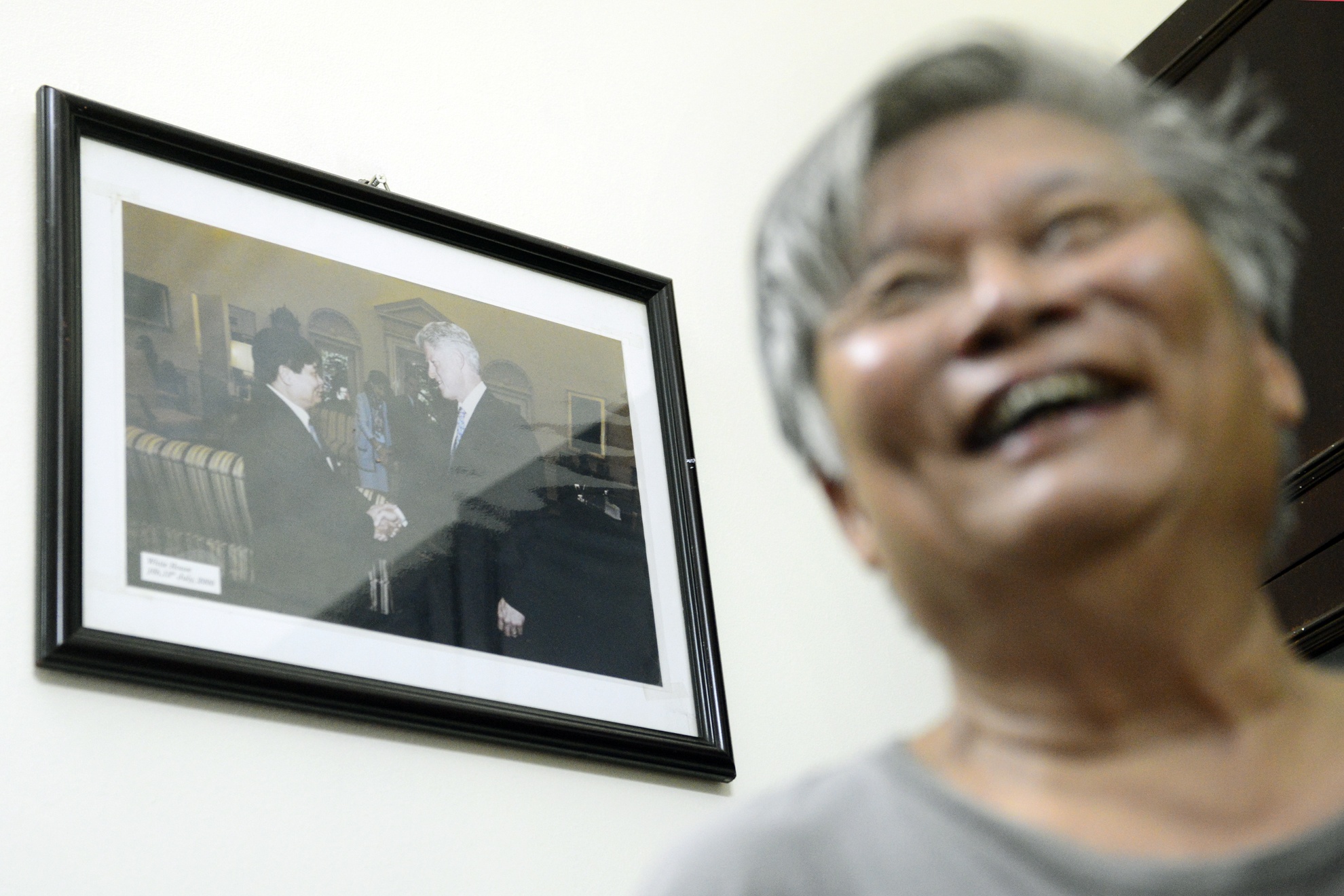 Có những kỷ vật trong suốt những năm tháng đàm phán và ký kết Hiệp định Thương mại mà đến giờ ông vẫn gìn giữ và trân trọng. Tháng 11năm 2000, Tổng thống Bill Clinton sang thăm Việt Nam. Các bạn ở Nhà Trắng mang sang tặng ông Lương tấm ảnh Tổng thống tiếp Trưởng đoàn đàm phán BTA của Việt Nam tại Nhà Trắng, điều mà nước bạn nói rằng Tổng thống Hoa Kỳ chưa từng làm với ai. Bức ảnh tuy nhỏ bé nhưng đã thể hiện một sự trân trọng vô cùng lớn với người thợ cày Việt. 