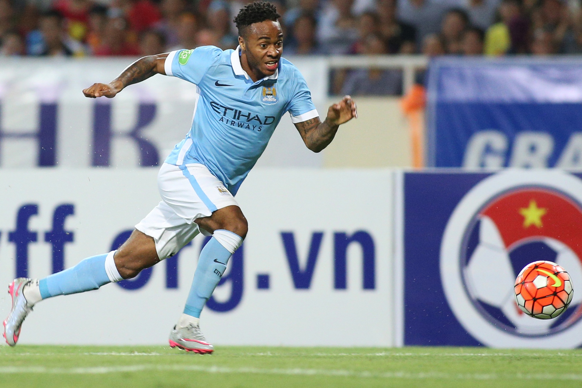 Con mua ban thang dep o tran DT Viet Nam - Man City hinh anh